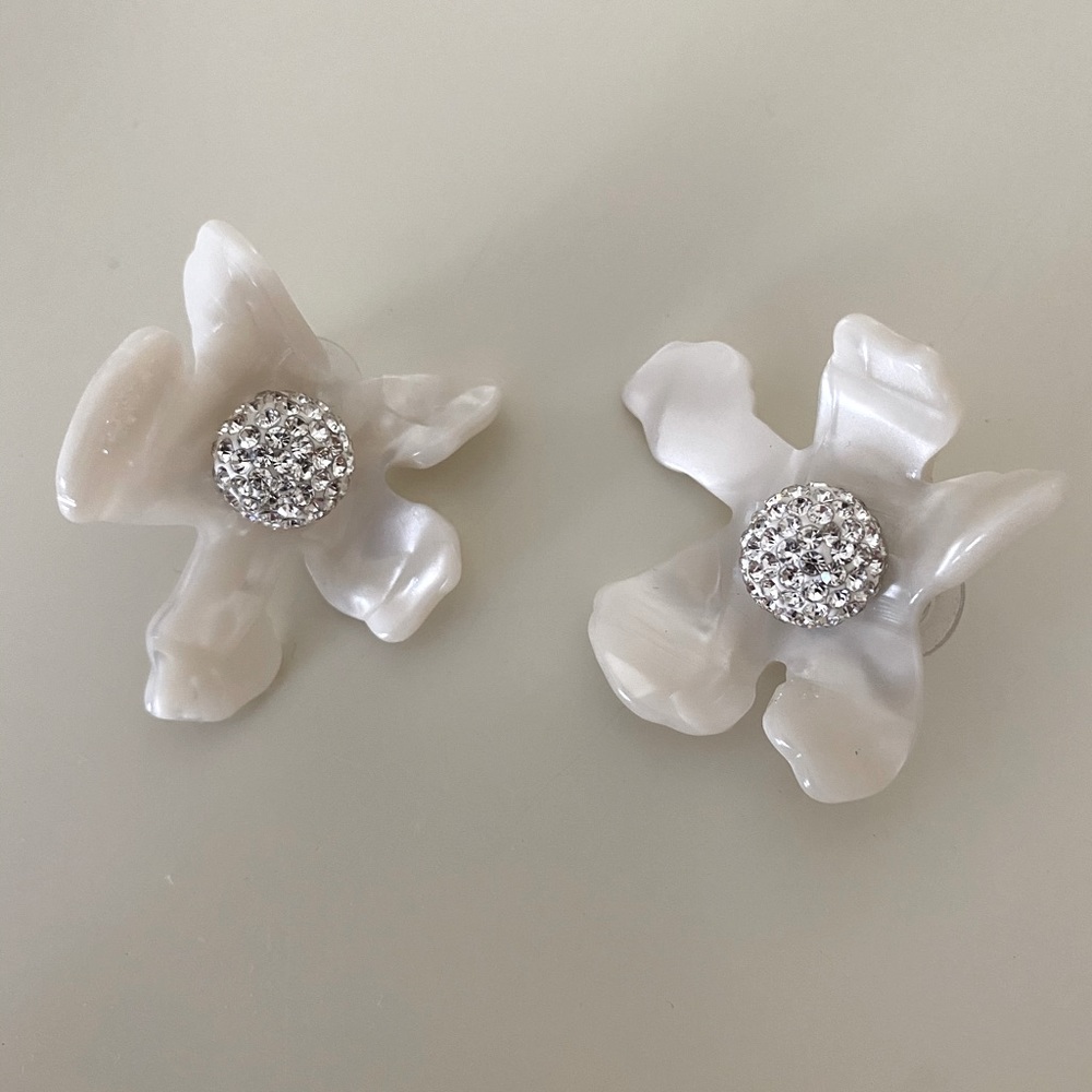 Lele Sadoughi floral earrings